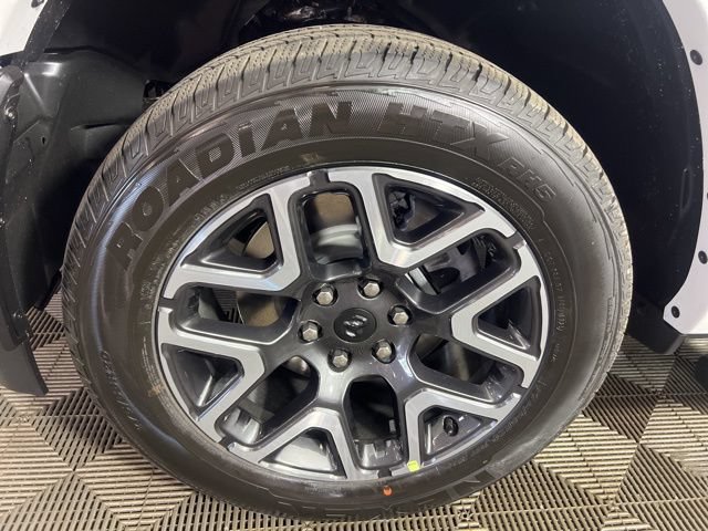 New 2026 RAM 1500 Laramie AWD/4WD image 8