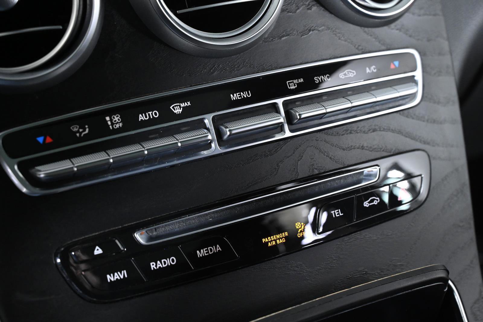 Used 2018 Mercedes-Benz GLC 300 4MATIC image 18