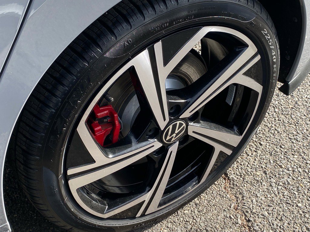 Certified 2025 Volkswagen GTI SE image 23