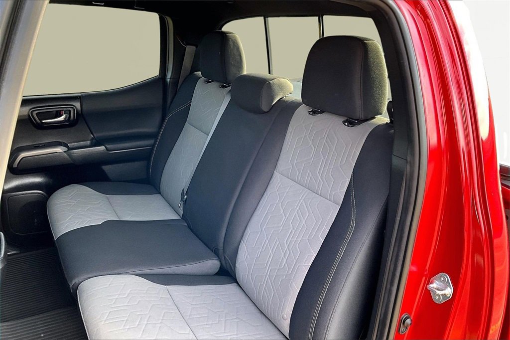 Used 2022 Toyota Tacoma TRD Sport image 27