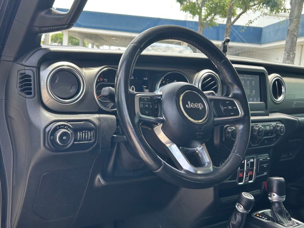 Used 2019 Jeep Wrangler Unlimited Sahara AWD/4WD image 30
