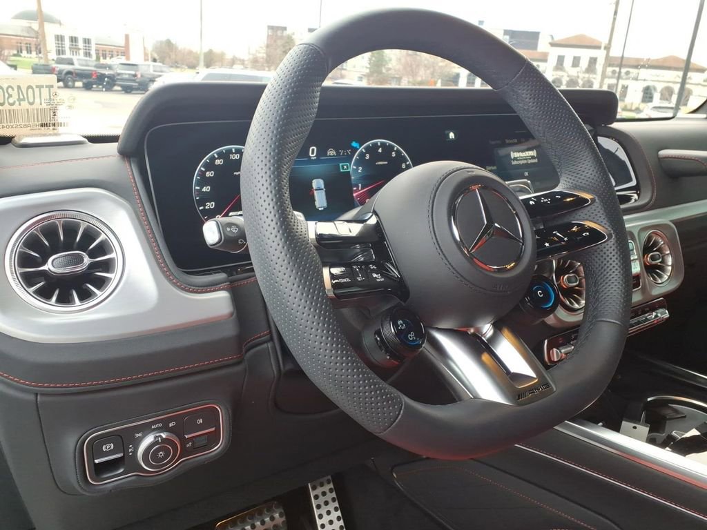 Used 2025 Mercedes-Benz G 63 AMG 4MATIC image 16