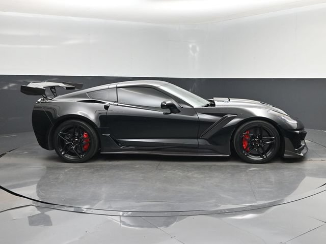 Used 2019 Chevrolet Corvette ZR1 RWD image 2