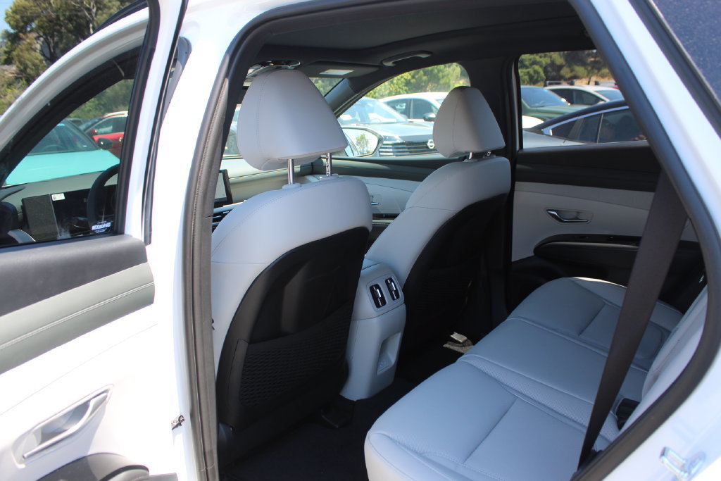 New 2026 Hyundai Tucson Limited AWD/4WD image 17