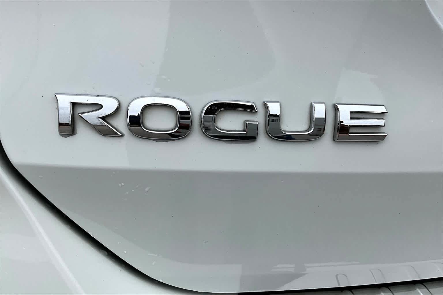 Used 2019 Nissan Rogue SV FWD image 10