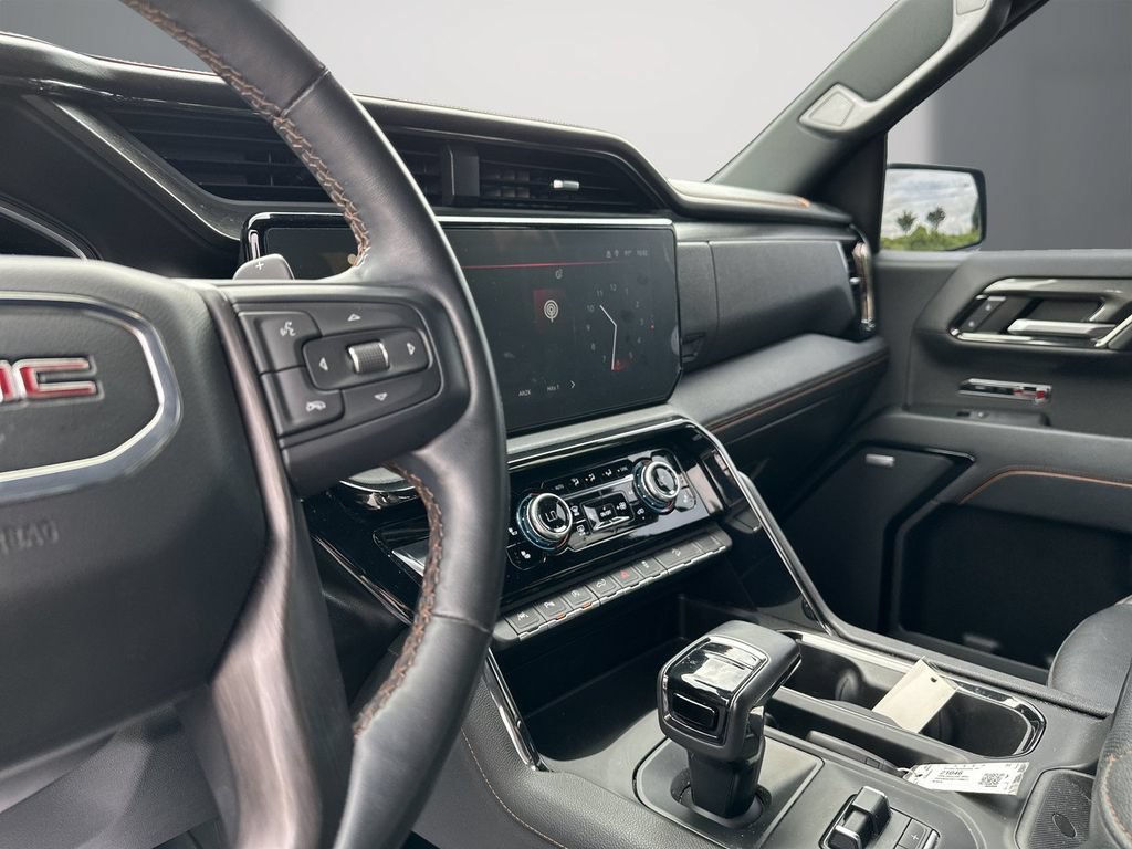 Used 2023 GMC Sierra 1500 AT4 w/ Technology Package AWD/4WD image 16