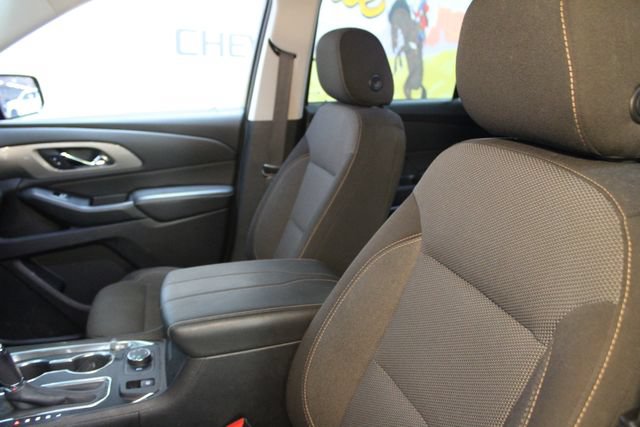 Used 2019 Chevrolet Traverse LT w/ LPO, Blackout Package AWD/4WD image 19