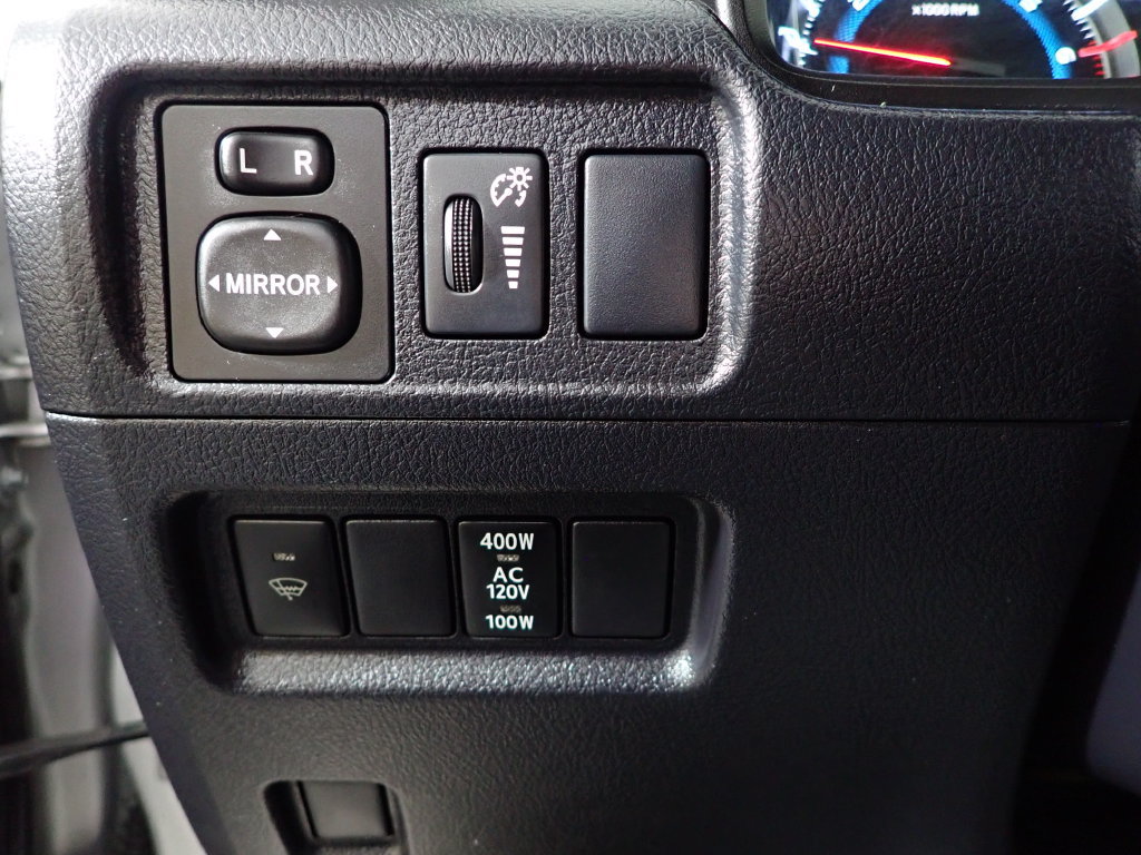 Used 2014 Toyota 4Runner SR5 AWD/4WD image 23