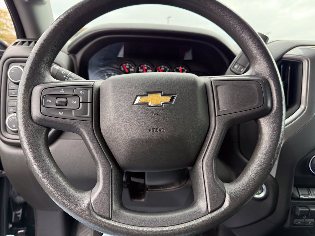 Used 2023 Chevrolet Silverado 1500 Custom AWD/4WD image 29