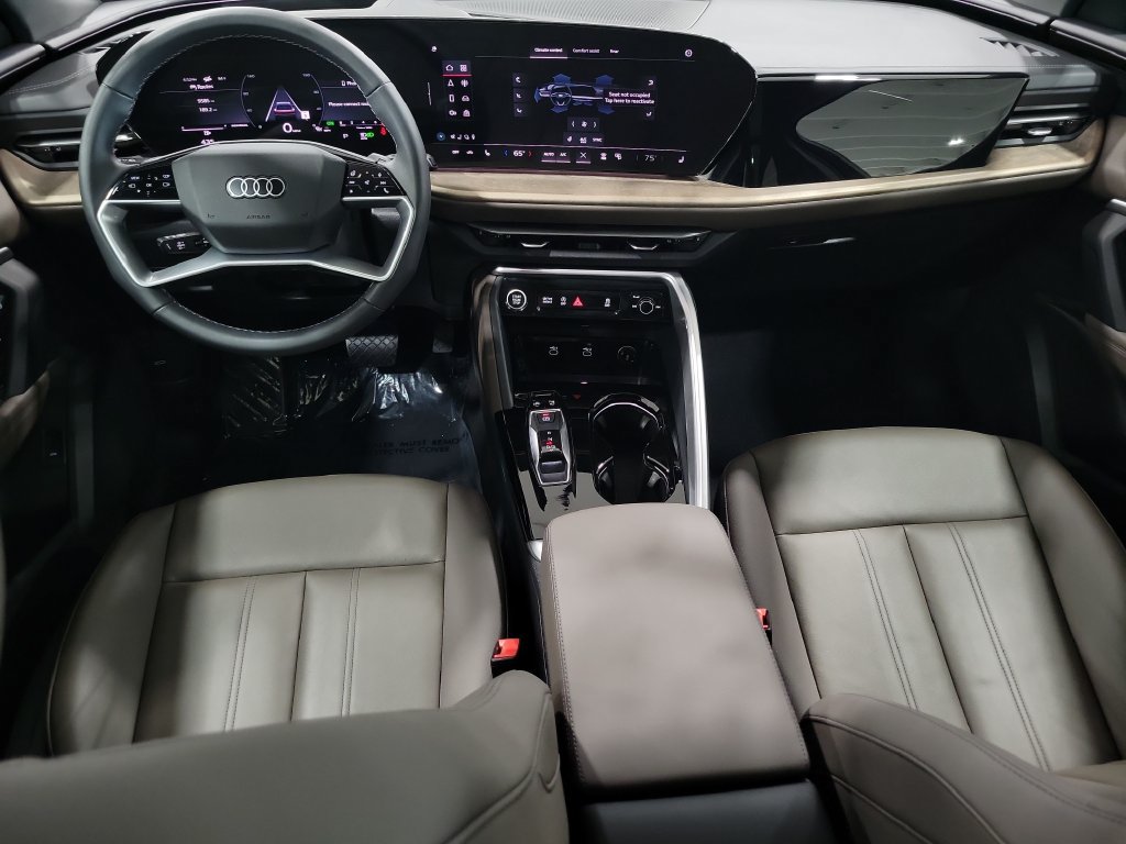 Certified 2025 Audi Q5 Premium w/ Premium Plus AWD/4WD image 9