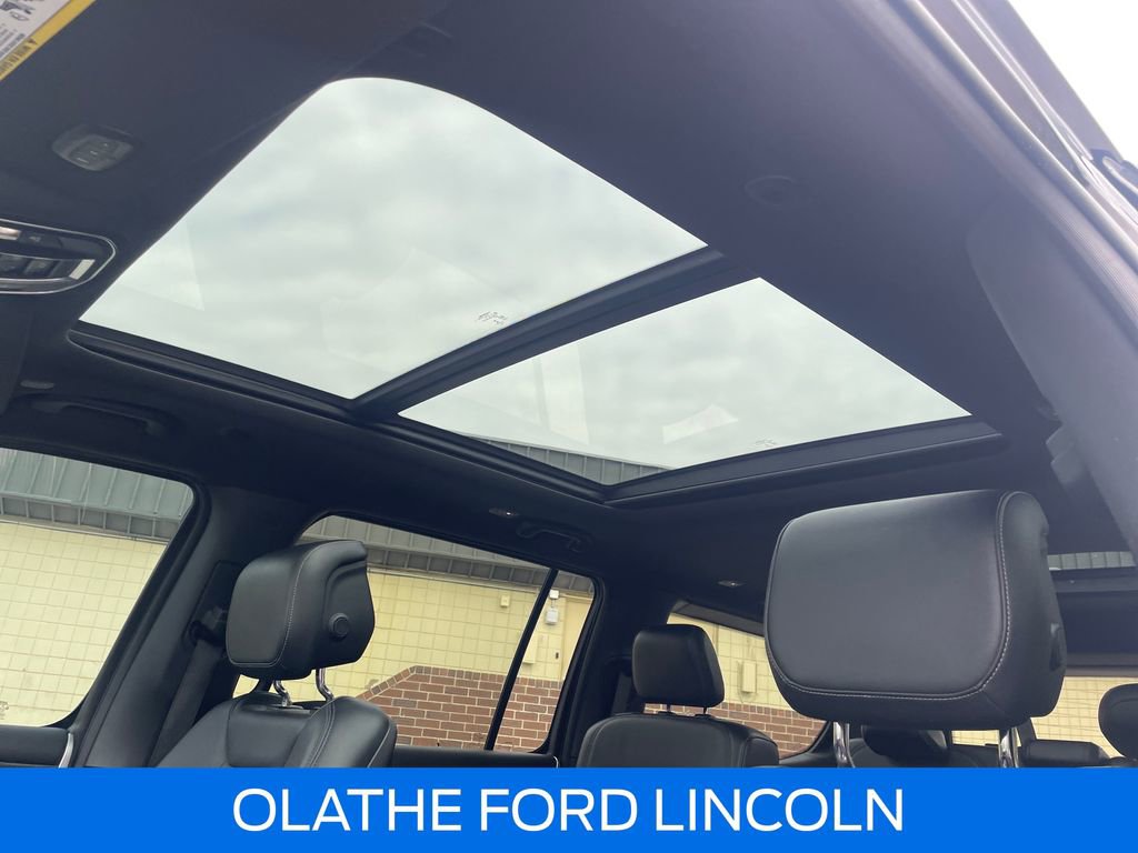 Used 2022 Jeep Wagoneer Series III w/ Premium Group I image 19