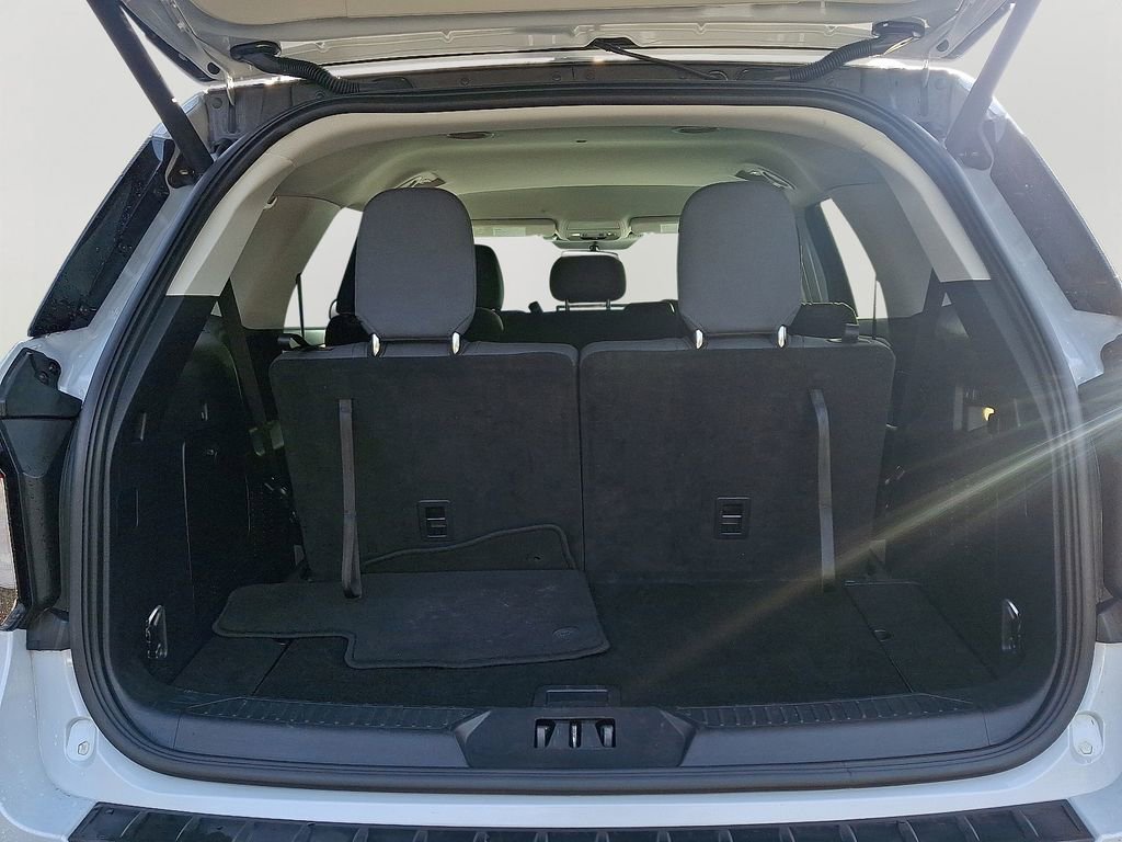 Used 2025 Ford Explorer Active image 28