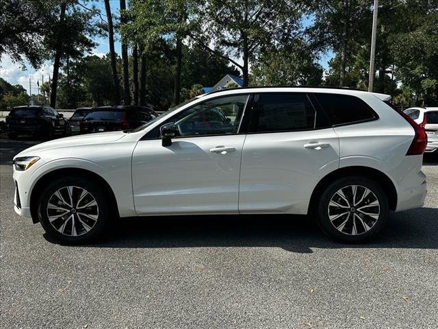 New 2025 Volvo XC60 B5 Plus w/ Climate Package image 18
