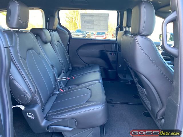 New 2026 Chrysler Pacifica Select FWD image 7