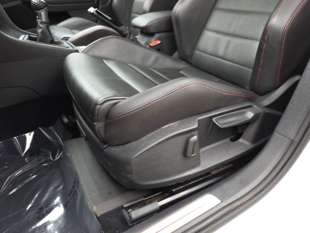 Used 2015 Volkswagen GTI SE FWD image 28
