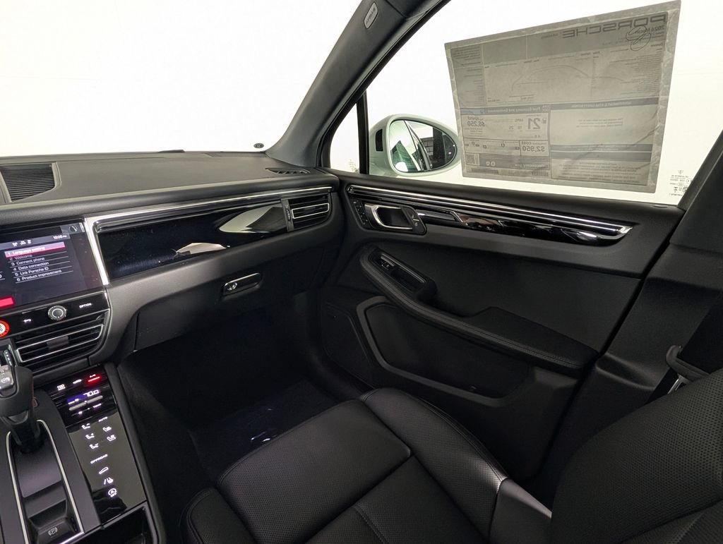 New 2026 Porsche Macan AWD/4WD image 23