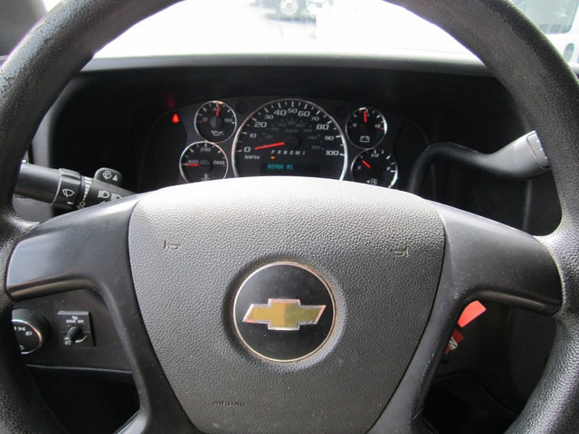 Used 2015 Chevrolet Express 2500 RWD image 12