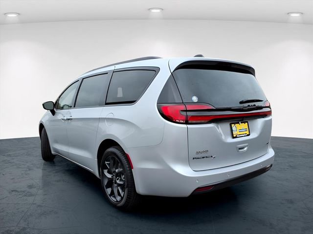 New 2026 Chrysler Pacifica Select image 7