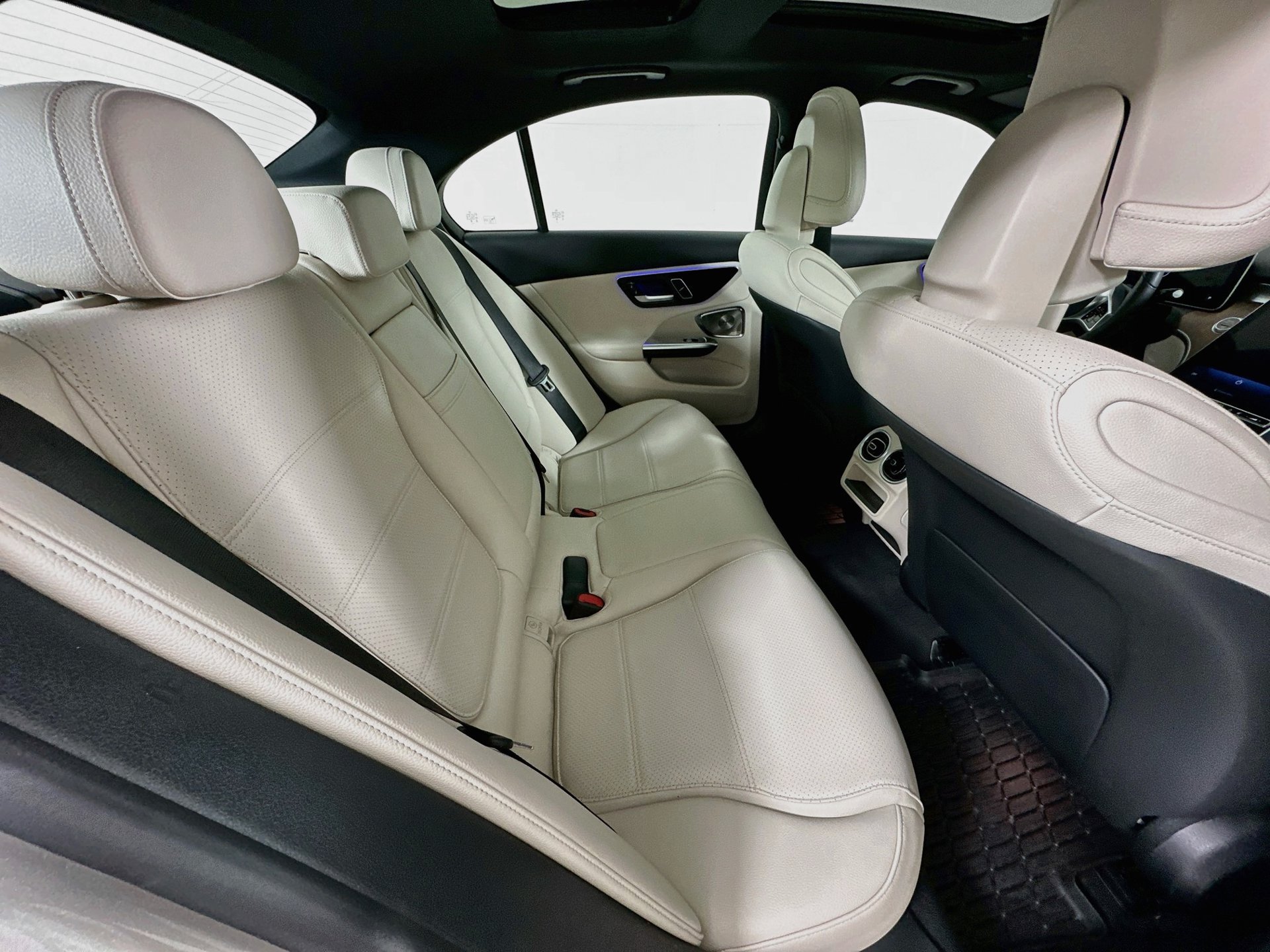 Certified 2024 Mercedes-Benz C 300 Sedan image 29