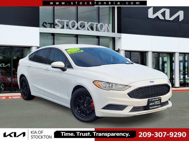 Used 2018 Ford Fusion SE image 1