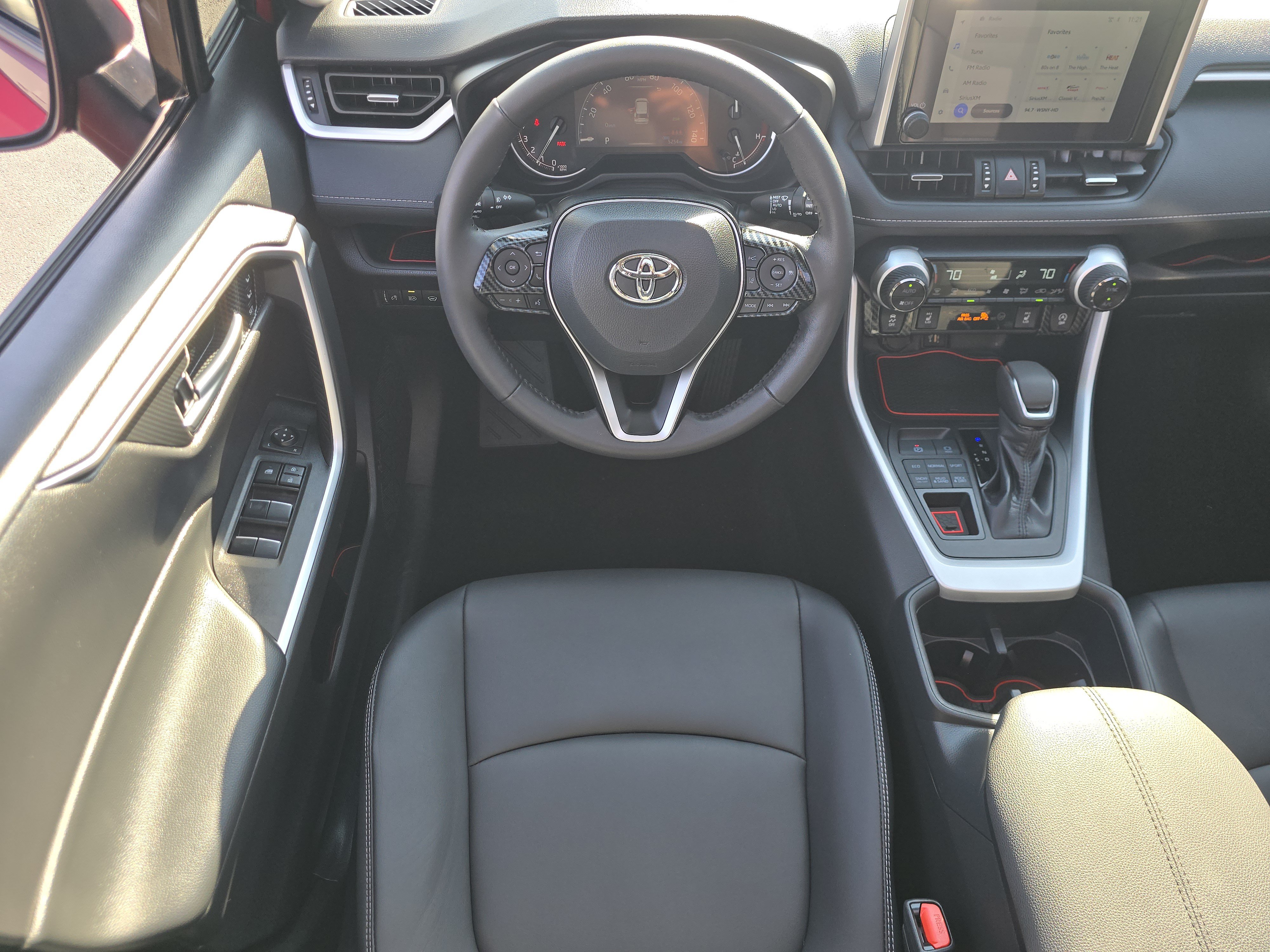 Used 2025 Toyota RAV4 XLE Premium w/ Weather Package AWD/4WD image 22