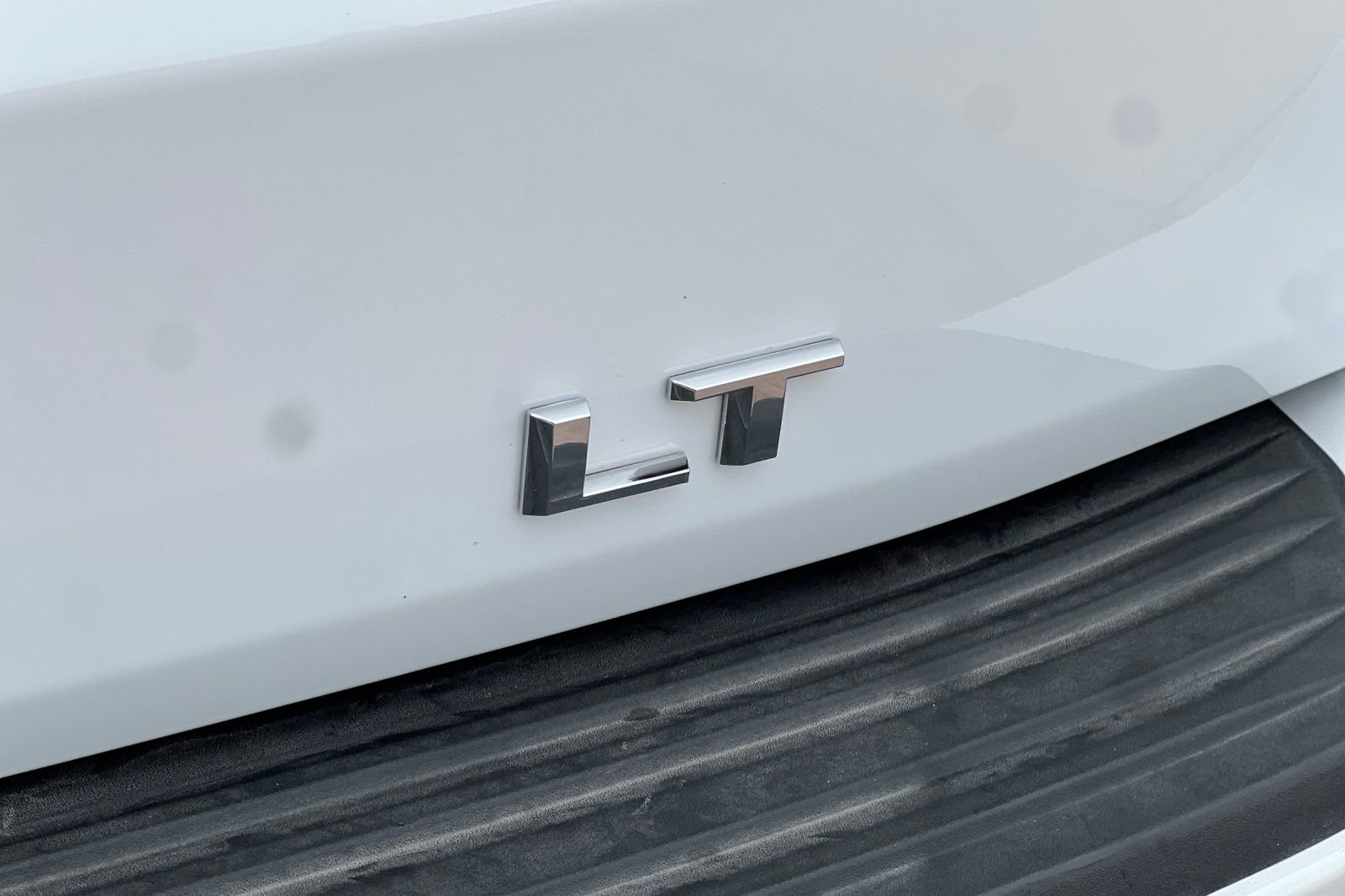 Used 2025 Chevrolet Suburban LT w/ Comfort Package image 36