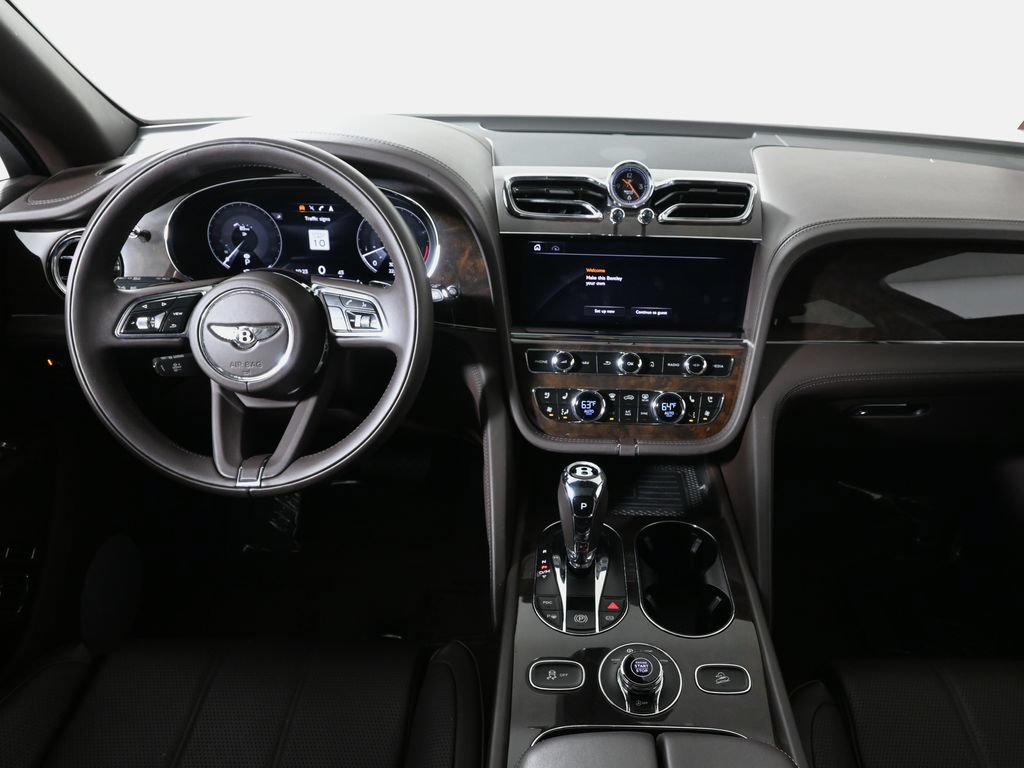 Used 2022 Bentley Bentayga AWD/4WD image 16