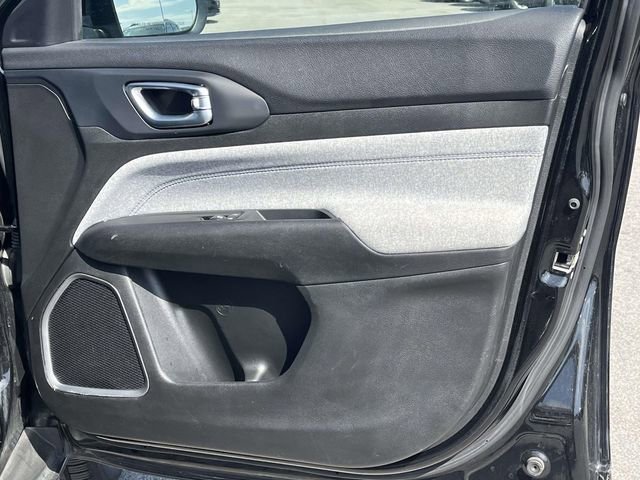 Used 2024 Jeep Compass Latitude image 29