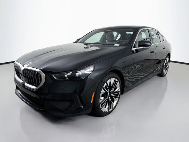 Used 2026 BMW 540i xDrive AWD/4WD image 3