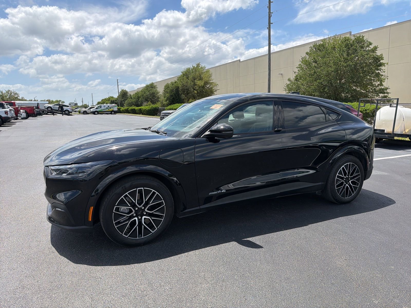 Certified 2025 Ford Mustang Mach-E Premium image 15