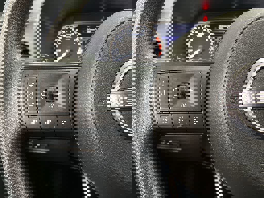 Used 2024 Nissan Rogue SV image 20