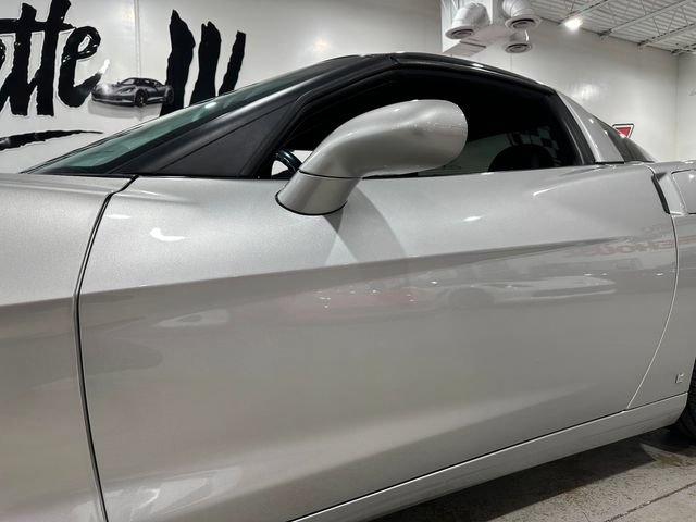 Used 2006 Chevrolet Corvette Coupe RWD image 19