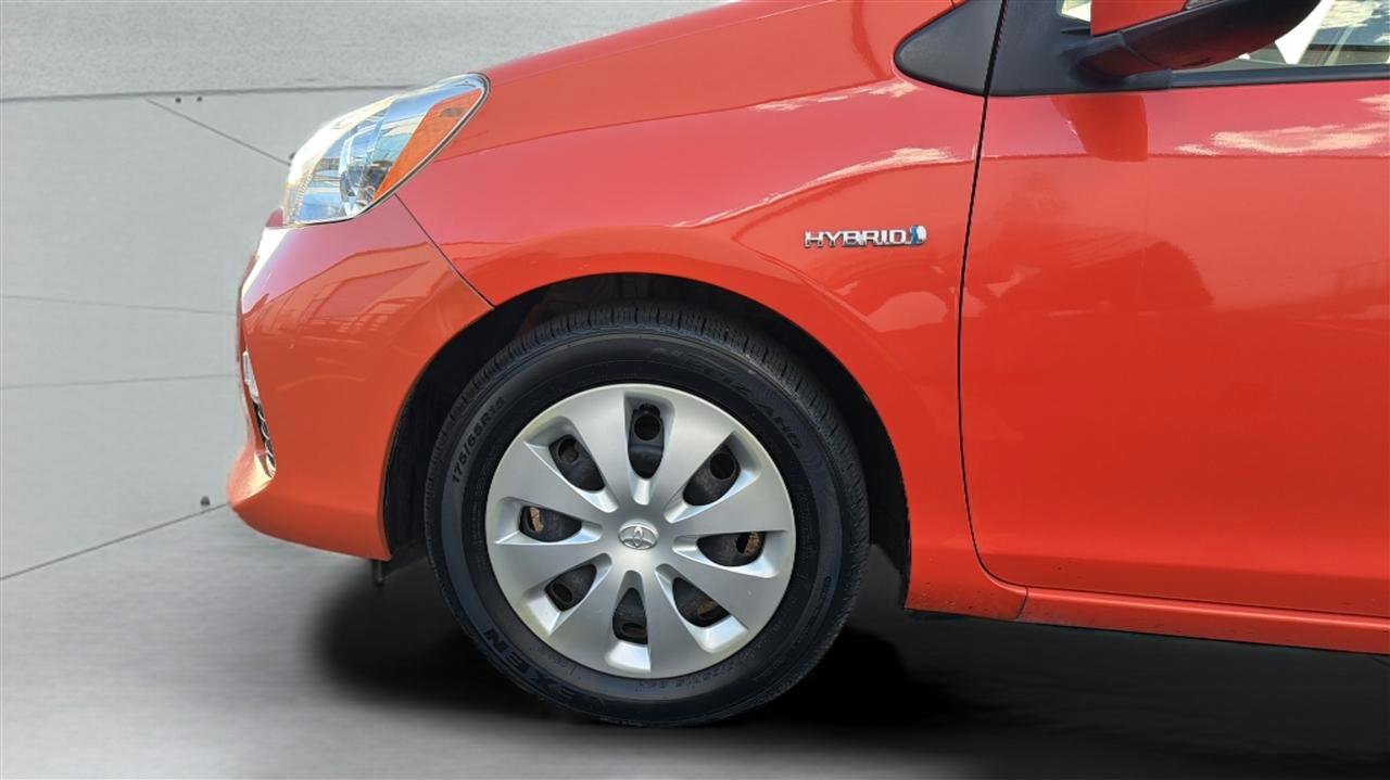 Used 2014 Toyota Prius C One image 29