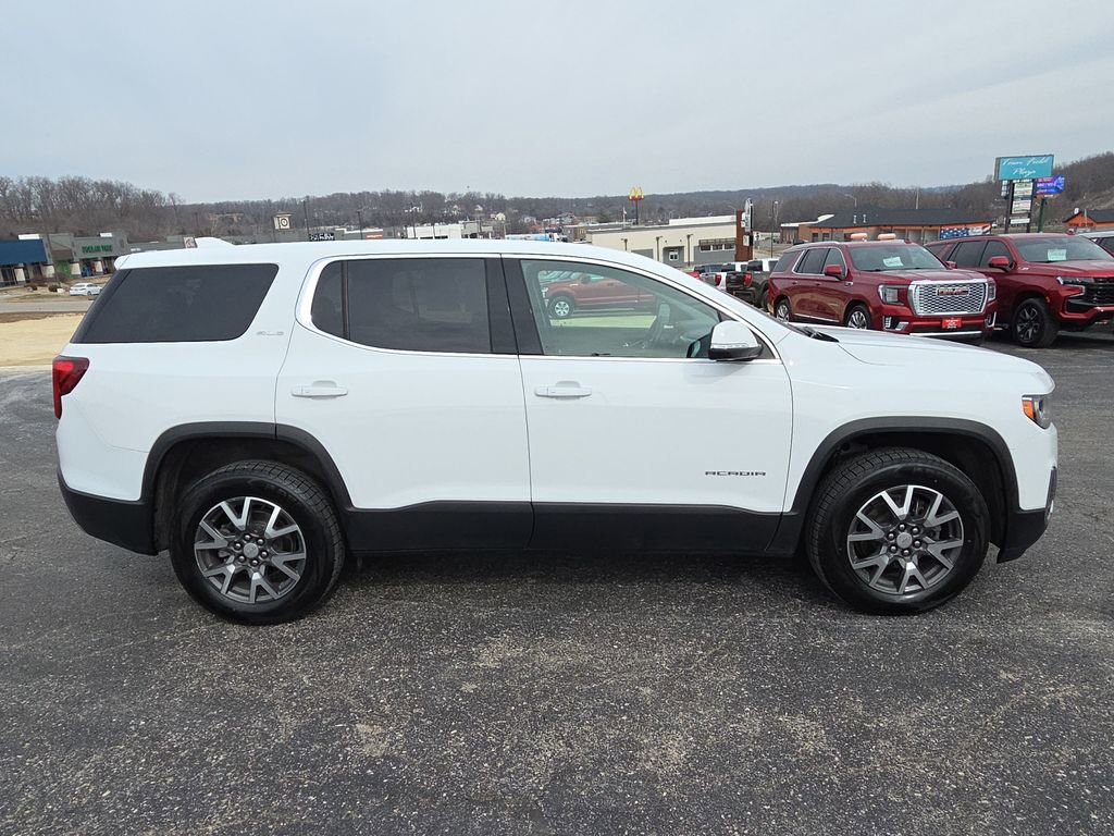 Used 2023 GMC Acadia SLE image 9