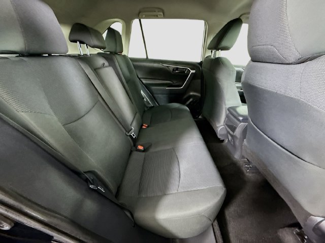 Used 2020 Toyota RAV4 LE FWD image 24