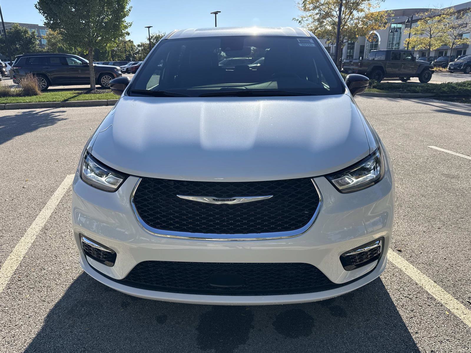 New 2026 Chrysler Pacifica Select video 2