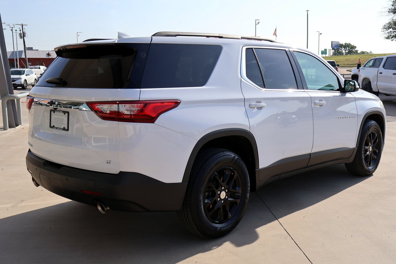 Used 2021 Chevrolet Traverse LT FWD image 6