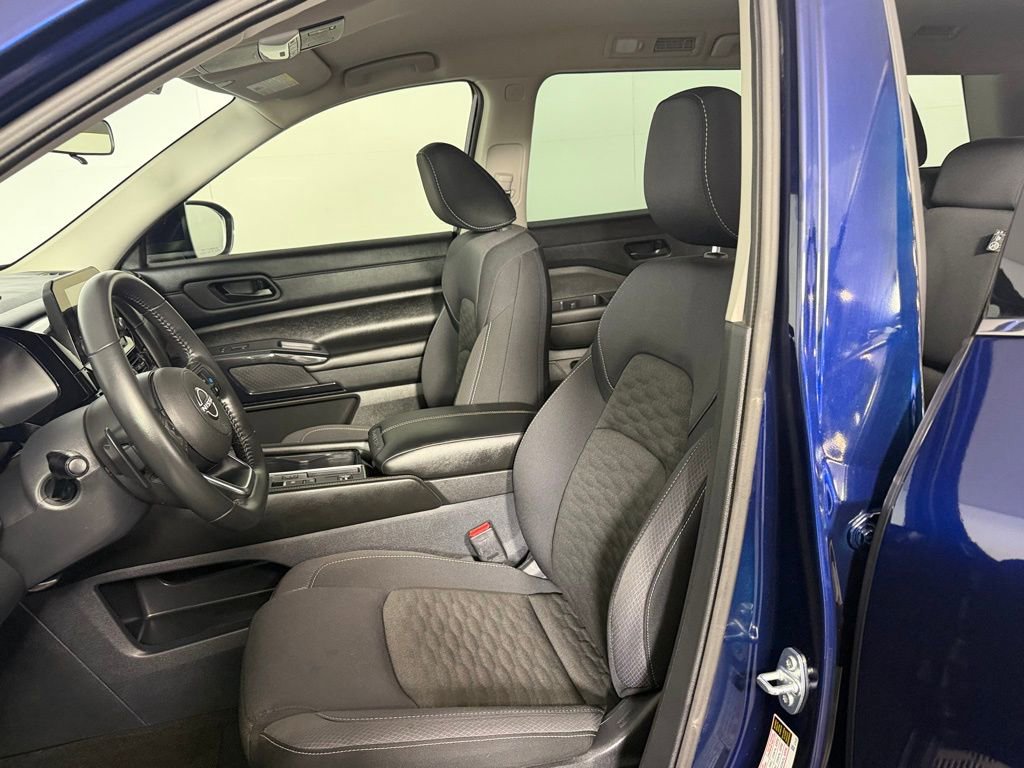 Used 2024 Nissan Pathfinder SV w/ Cargo Package FWD image 20
