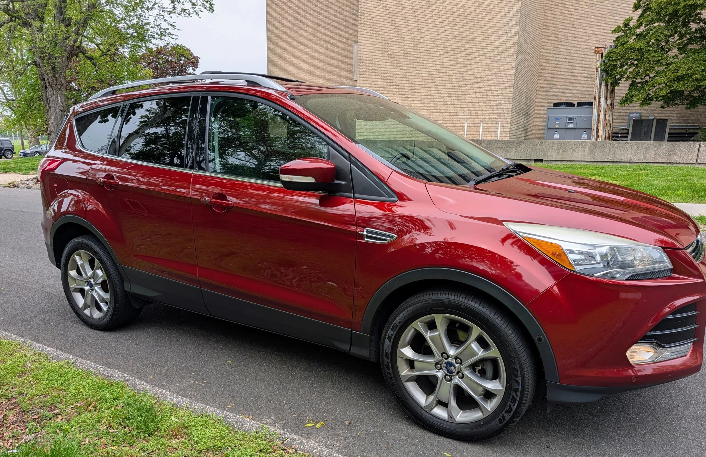 Used 2014 Ford Escape Titanium w/ Equipment Group 401A AWD/4WD image 5