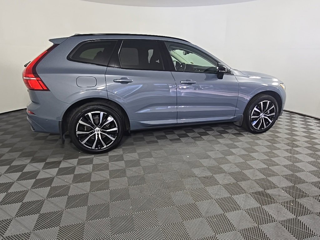 Certified 2023 Volvo XC60 B5 Plus w/ Climate Package image 7