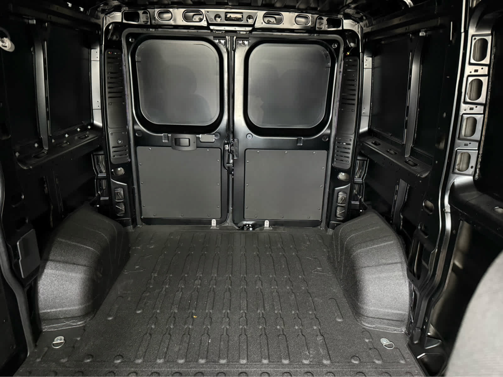 New 2026 RAM ProMaster 1500 w/ Premium Convenience Group image 27