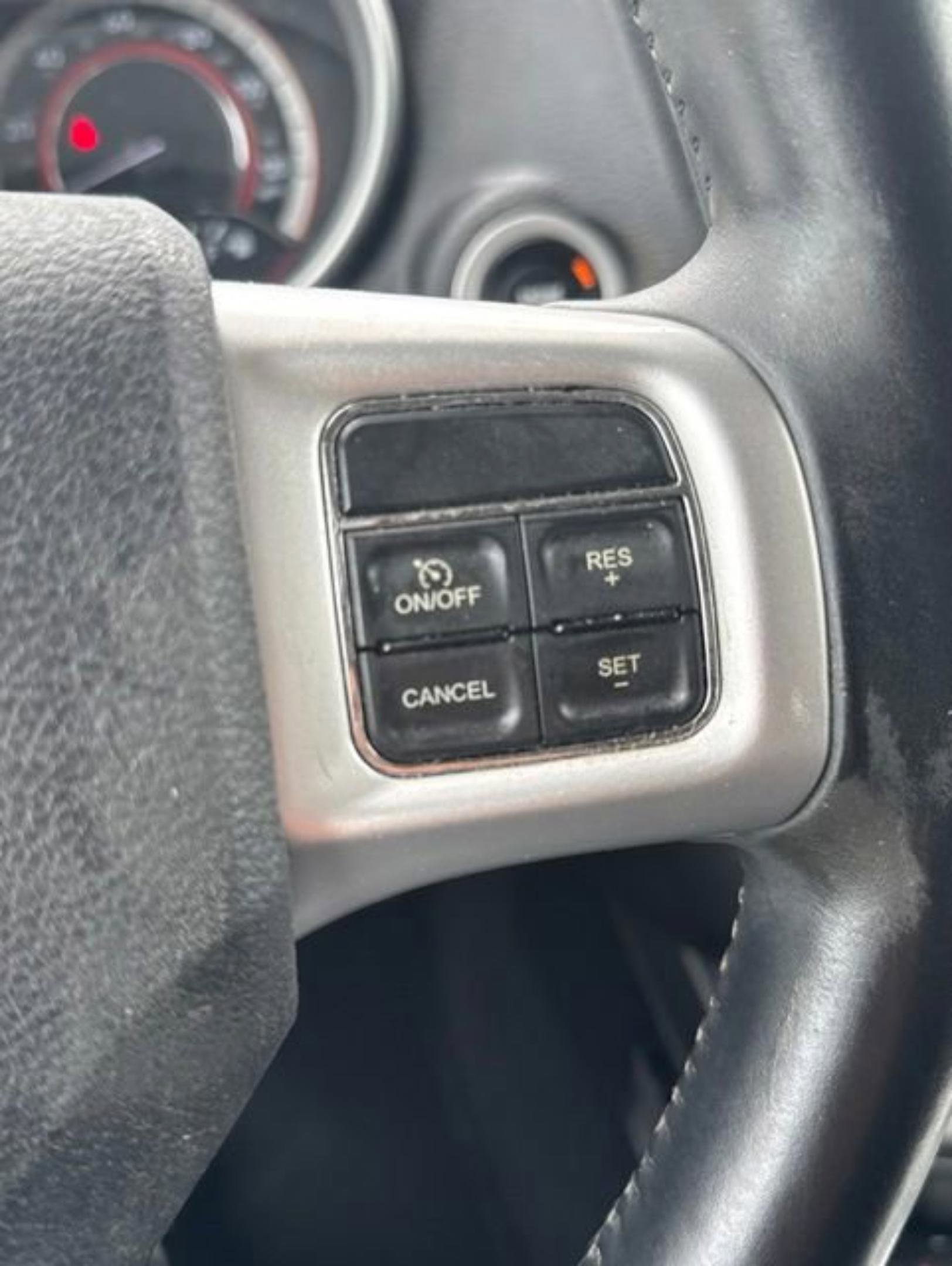 Used 2017 Dodge Journey SXT w/ Premium Group FWD image 9