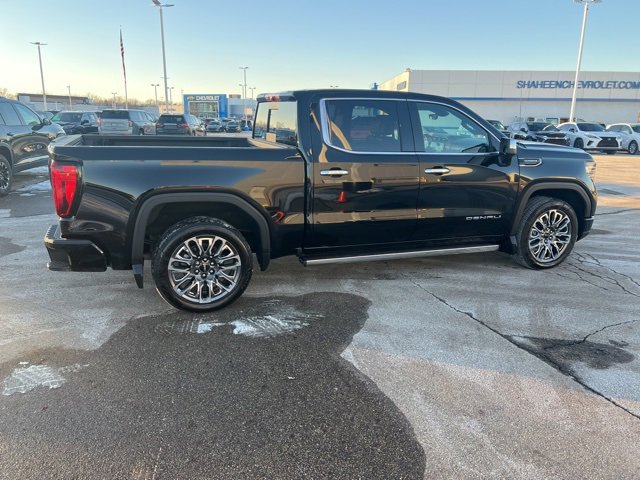 Used 2025 GMC Sierra 1500 Denali Ultimate image 10