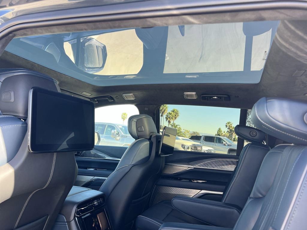 New 2025 Cadillac Escalade IQ Luxury 2 image 29