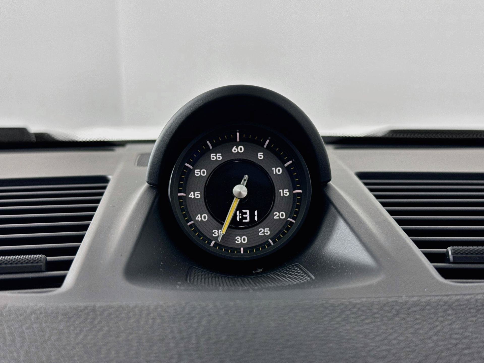 Used 2026 Porsche 911 GT3 RWD image 34