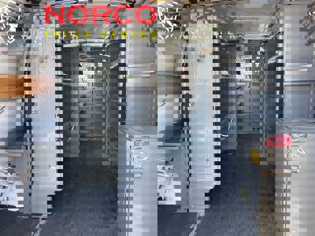 Used 2014 Chevrolet Express 2500 image 10