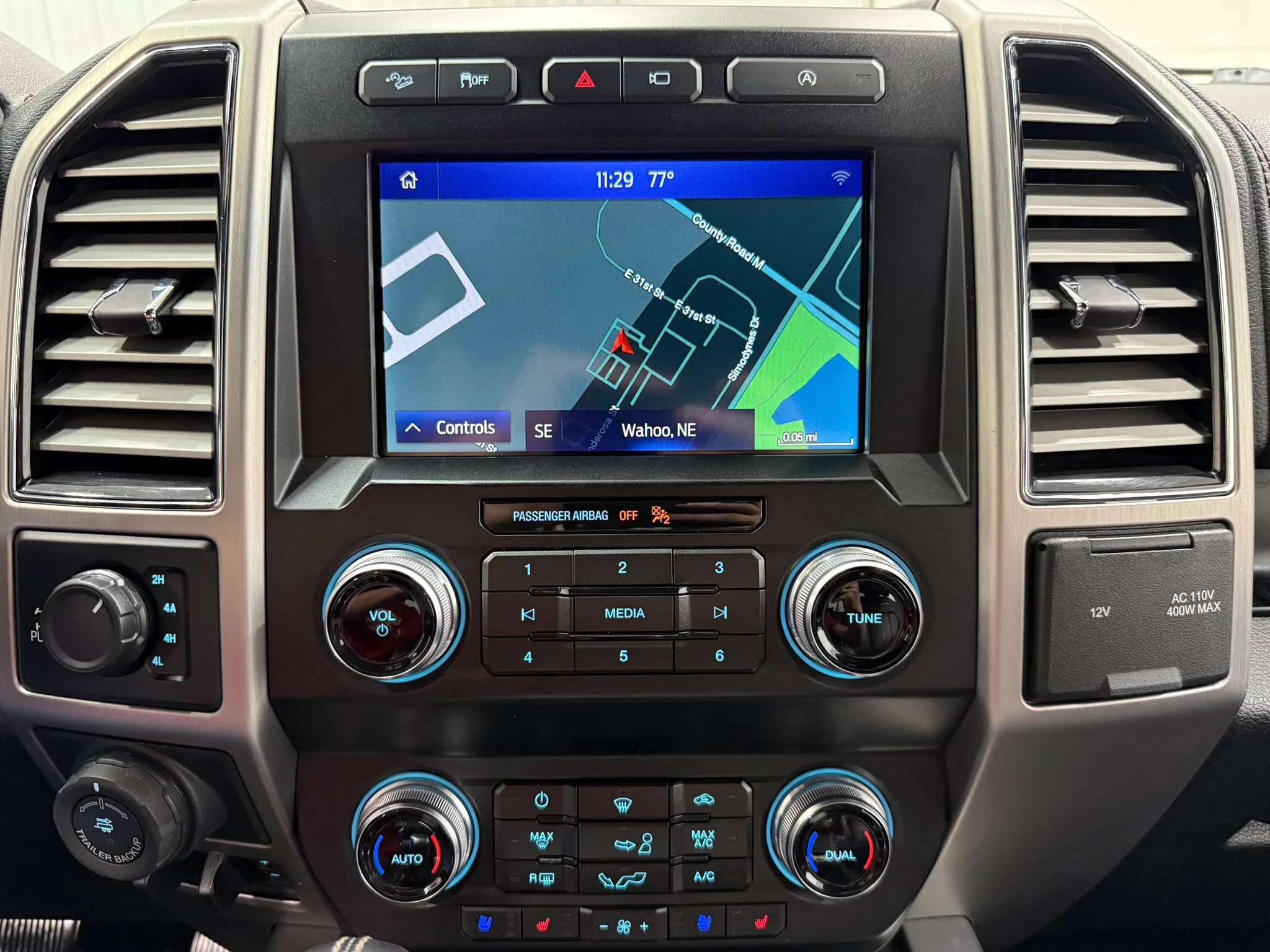 Used 2019 Ford F150 Platinum w/ Equipment Group 701A Luxury AWD/4WD image 22