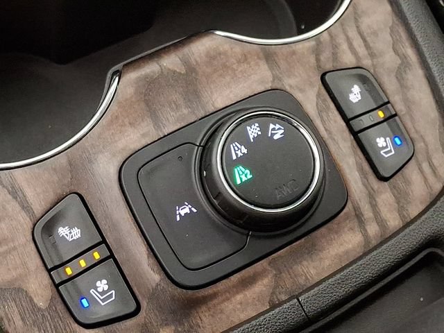 Used 2020 GMC Acadia Denali w/ Technology Package AWD/4WD image 26