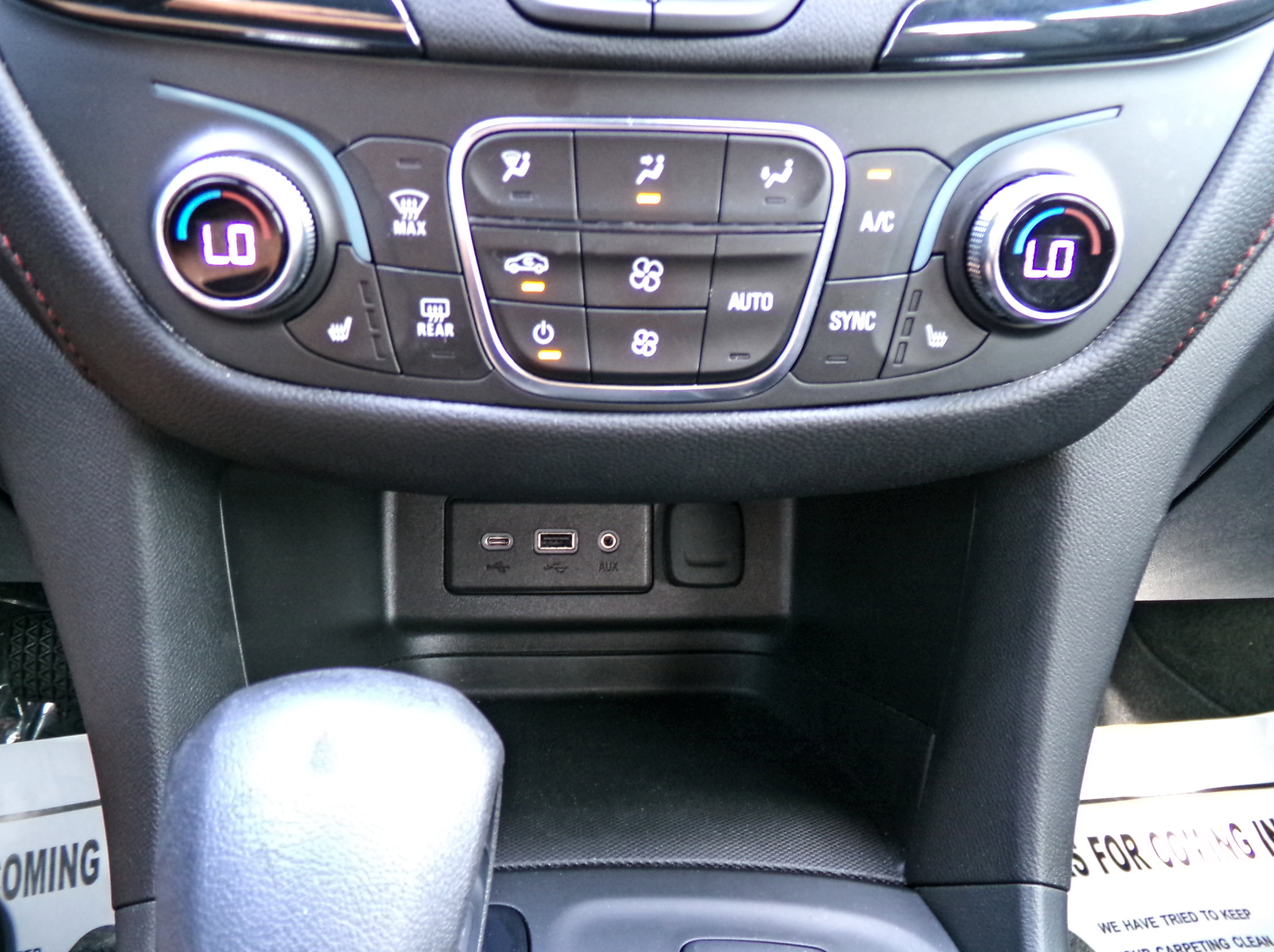 Used 2023 Chevrolet Equinox RS FWD image 11