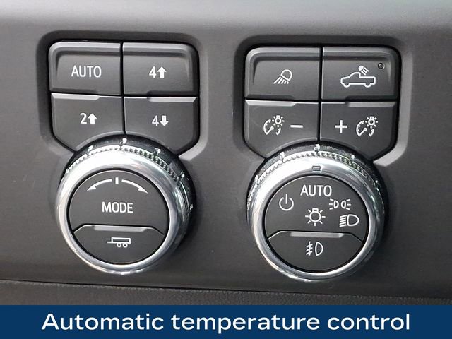 Used 2026 GMC Sierra 1500 AT4 w/ AT4 Premium Package AWD/4WD image 9